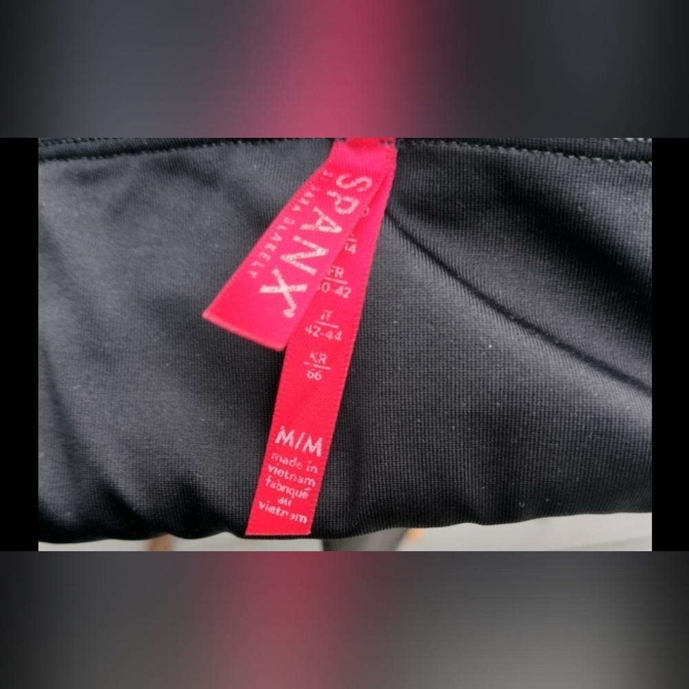 SPANX Black Leggings - Picture 4 of 5